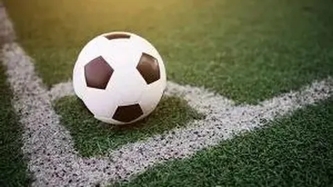 畅游足球盛宴，尽览德乙英冠荷甲精彩瞬间！揭秘赛场热度全解析！